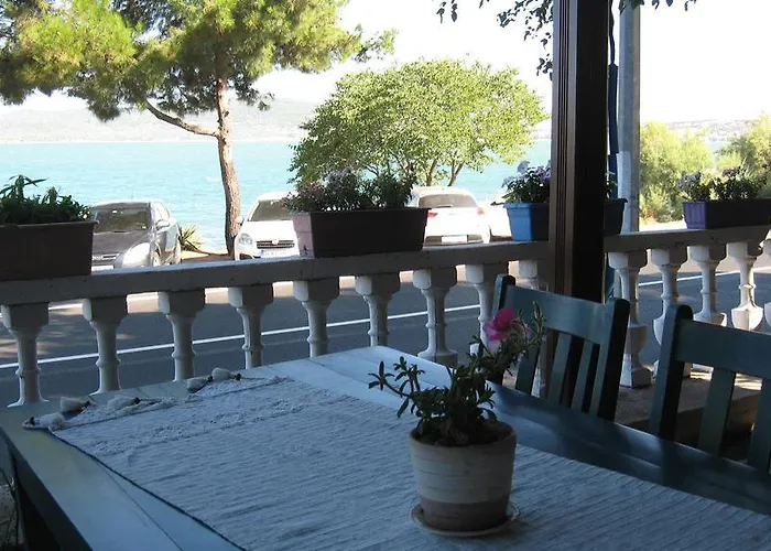 Dostlar Ubytování v soukromí Ayvalı